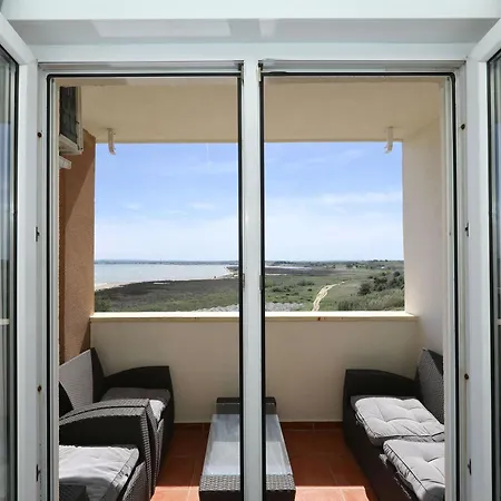 Apartman Sandstrand, No 4 *