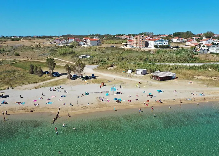 Sandstrand, No 4 *