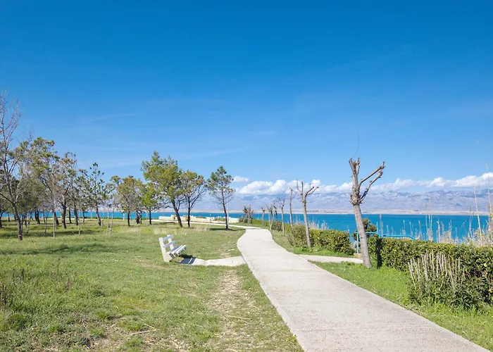 Sandstrand, No 4 * نين